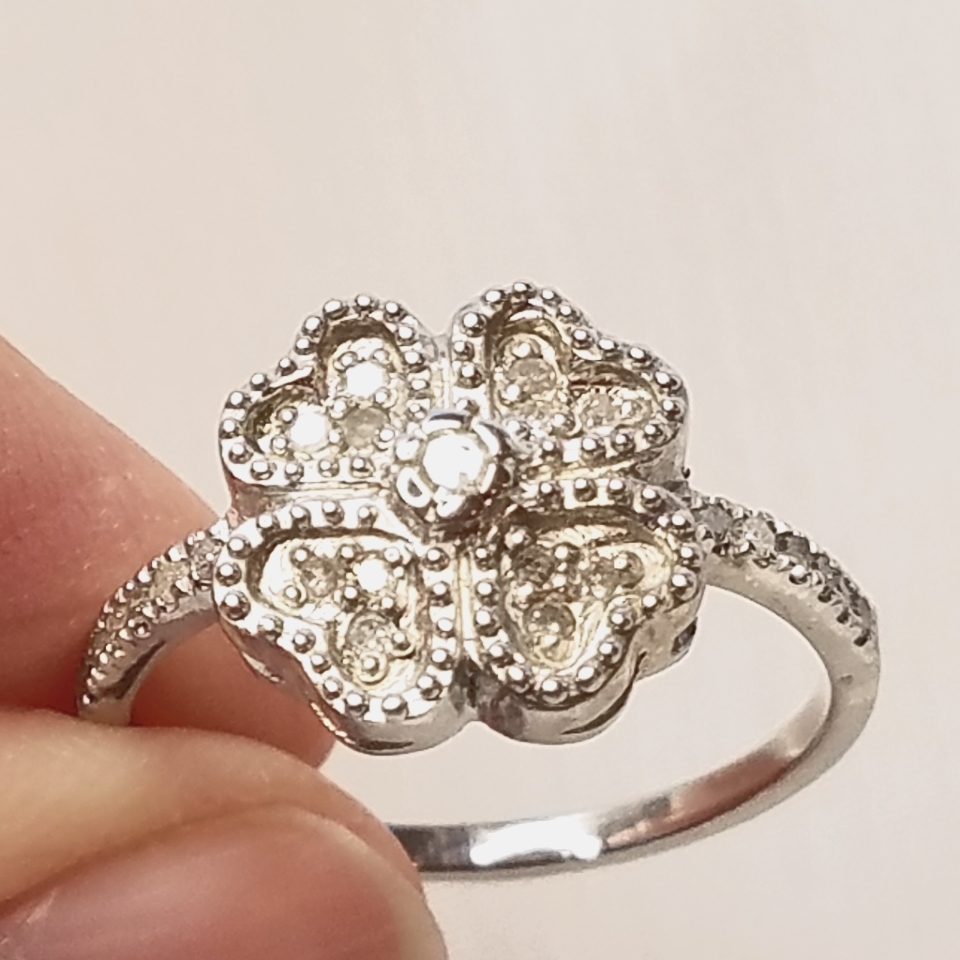 Genuine Diamond 4 Leaf Clover Ring